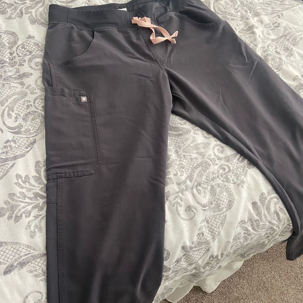 Figs Kade Cargo Scrub Pants